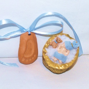 Gender reveal- Egy kis dió, benne egy nagy csoda - Meska.hu