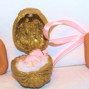 Gender reveal- Egy kis dió, benne egy nagy csoda - baba - mama - babaemlékek - bababejelentők - Meska.hu