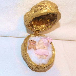 Gender reveal- Egy kis dió, benne egy nagy csoda - baba - mama - babaemlékek - bababejelentők - Meska.hu