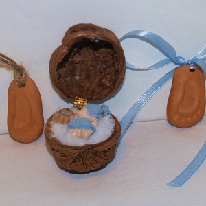 Gender reveal- Egy kis dió, benne egy nagy csoda - baba - mama - babaemlékek - bababejelentők - Meska.hu