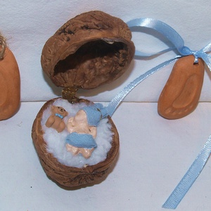 Gender reveal- Egy kis dió, benne egy nagy csoda - baba - mama - babaemlékek - bababejelentők - Meska.hu