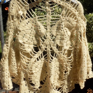 Ananász mintázatú beige színű vállkendő -  - Meska.hu