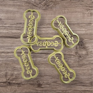 Scooby snack sütikiszúró - otthon & életmód - konyhafelszerelés, tálalás - sütés, főzés - sütikiszúró - Meska.hu