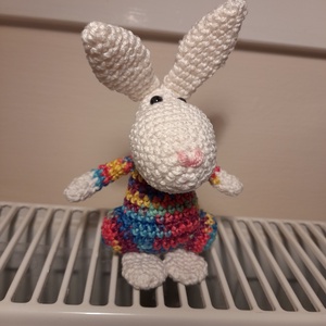 Fehér Nyuszi, színes ruci -  - Meska.hu