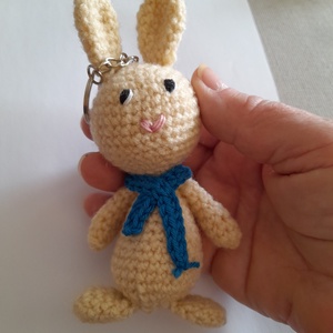 Nyuszi kulcstartó, vagy táskadísz - táska & tok - kulcstartó & táskadísz - táskaakasztó - Meska.hu