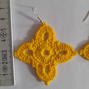 Horgolt fülbevaló, himző cérnából  - ékszer - fülbevaló - lógós kerek fülbevaló - Meska.hu