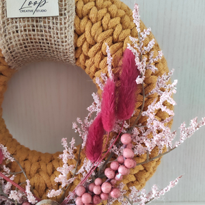 Őszi ajtódísz kézzel horgolt alapon okker sárga- bordó kombinációban - otthon & életmód - dekoráció - ajtó- és ablak dekoráció - ajtódísz & kopogtató - Meska.hu