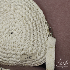 Kézzel horgolt háromszög alakú csillogó crossbody táska  egyedi kézműves darab - táska & tok - kézitáska & válltáska - kézitáska - Meska.hu Kézzel horgolt háromszög alakú csillogó crossbody táska  egyedi kézműves darab - táska & tok - kézitáska & válltáska - kézitáska - Meska.hu