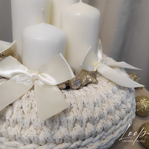 Kézzel horgolt adventi koszorú - csillogó fehér alap - karácsony - adventi díszek - adventi koszorú - Meska.hu Kézzel horgolt adventi koszorú - csillogó fehér alap - karácsony - adventi díszek - adventi koszorú - Meska.hu