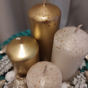 Adventi koszorú - horgolt zöld alap, arany gyertyával - karácsony - adventi díszek - adventi koszorú - Meska.hu