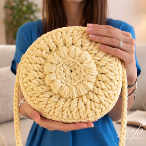 Flora horgolt női bohém táska � virág mintás crossbody táska, egyedi kézműves kézitáska - Meska.hu