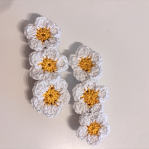 Margarétás horgolt hajcsat - ruha & divat - hajdísz & hajcsat - hajcsat & hajtű - Meska.hu
