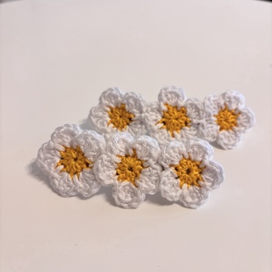 Margarétás horgolt hajcsat, Ruha & Divat, Hajdísz & Hajcsat, Hajcsat & Hajtű, Horgolás, MESKA