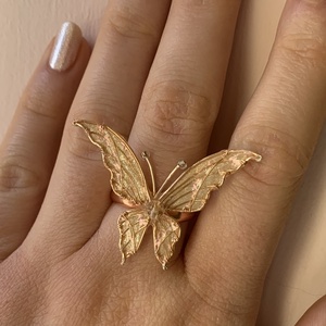Fehér pillangós gyűrű-Swarovski gyönggyel - ékszer - gyűrű - figurális gyűrű - Meska.hu