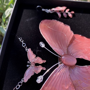 Rózsaszínes bézs pillangós ékszerszett - ékszer - ékszerszett - Meska.hu