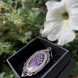 Türkiz-lila keresztes nyaklánc, Ékszer, Nyaklánc, Medálos nyaklánc, Ékszerkészítés, Fémmegmunkálás, MESKA