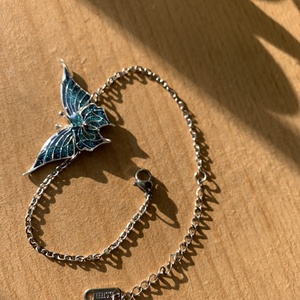 Türkiz pillangós karkötő - ékszer - karkötő - karkötő medállal - Meska.hu