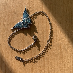 Türkiz pillangós karkötő - ékszer - karkötő - karkötő medállal - Meska.hu