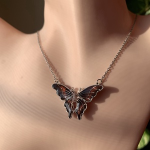 Narancs-lila(barna) pillangós nyaklánc - ékszer - nyaklánc - medálos nyaklánc - Meska.hu