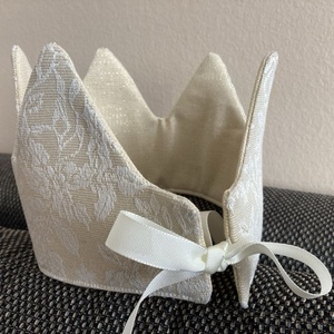 Aranyszállal átszőtt textil korona, kis hercegeknek/hercegnőknek! - otthon & életmód - dekoráció - fali és függő dekoráció - falra akasztható dekor - Meska.hu