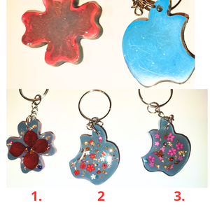 Epoxigyanta kulcstartó díszítéssel. Költség 1 darab termékre  - táska & tok - kulcstartó & táskadísz - kulcstartó - Meska.hu