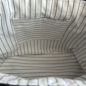 Mia fekete horgolt táska, horgolt oldaltáska, kézitáska béléssel, belső zsebbel - táska & tok - kézitáska & válltáska - válltáska - Meska.hu Mia fekete horgolt táska, horgolt oldaltáska, kézitáska béléssel, belső zsebbel - táska & tok - kézitáska & válltáska - válltáska - Meska.hu