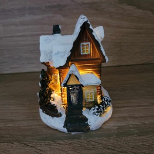 Színes, világítós házikó karácsonyi faluba  - karácsony - karácsonyi lakásdekoráció - karácsonyi falu, házikó - Meska.hu