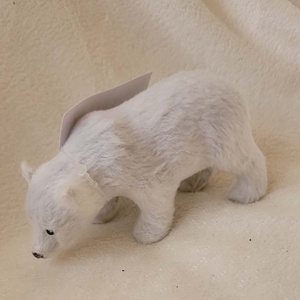 Prémium jegesmedve figura - műszőr 5,5 cm magas - Téli dekor, Karácsony, Karácsonyi lakásdekoráció, Karácsonyi manók, figurák, Mindenmás, MESKA