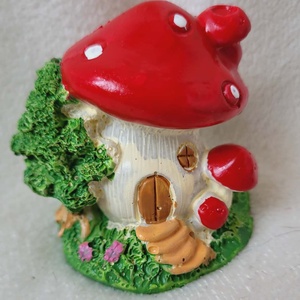 Mesebeli gombaházikó tündérkertbe (piros és sárga), Otthon & Életmód, Dekoráció, Dekoratív figurák és szobrok, Festett tárgyak, MESKA