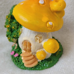 Mesebeli gombaházikó tündérkertbe (piros és sárga) - otthon & életmód - dekoráció - dekoratív figurák és szobrok - Meska.hu