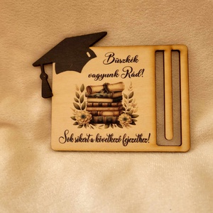 Ballagási pénzátadó fatábla � Diplomaosztó kalappal - otthon & életmód - papír, írószer - ajándékozás kellékei - pénzátadó doboz - Meska.hu