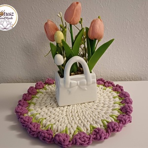 Horgolt tulipános alátét - otthon & életmód - dekoráció - asztal és polc dekoráció - asztaldísz - Meska.hu