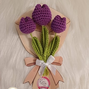 Horgolt tulipán csokor, Otthon & Életmód, Virágdekoráció, Virágdíszek, Asztali virágdísz, Horgolás, Szeretnél valami olyat adni, ami soha nem hervad el? 

Ez a bájos horgolt tulipáncsokor nemcsak egy..., MESKA