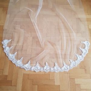 FTY116 - 1 rétegű, hímzett csipkés szélű Ekrü menyasszonyi fátyol 300x150cm - esküvő - kiegészítők - fátyol - Meska.hu