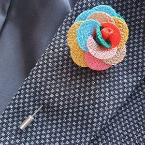 Hajtókatű, kitűző HAT26-27 - 40mm-es tarka virágok - ékszer - kitűző és bross - kitűző - Meska.hu