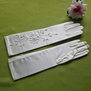 ESKÜVŐ KTY52 - 35cm-es ekrü színű, gyöngyös szatén kesztyű, Esküvő, Kiegészítők, Menyasszonyi kesztyűk, Varrás, MESKA