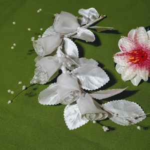 ESKÜVŐ HAD123  Menyasszonyi hajkoszorú rezgővel, glitteres organza rózsával - esküvő - hajdísz - kontydísz & hajdísz - Meska.hu