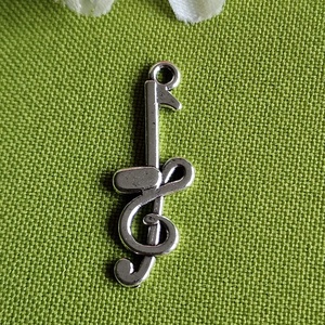 MED100 - Ezüst színű zenész medál 12x33mm  1. hangjegy és violinkulcs - Meska.hu