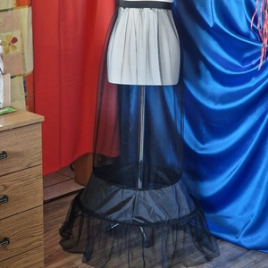 ESKÜVŐ ASZ82 - kb. 60cm-es 1 körös fodros fekete tüll alsószoknya, abroncs, Esküvő, Dekoráció, Helyszíni dekor, Varrás, MESKA