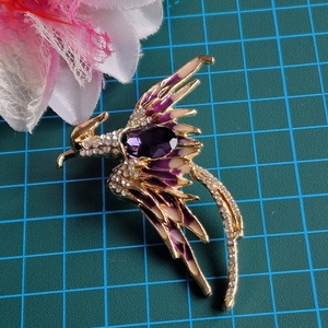 Kitűző, bross BRO253D/E - Strasszköves tűzzománcos PINK és LILA FŐNIX  60x60mm - Meska.hu