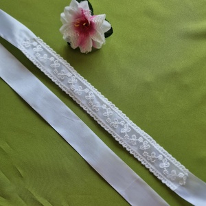 ESKÜVŐ MÖV49  Handmade - Hófehér apró virágos csipkés menyasszonyi öv 35x4cm-es, Esküvő, Kiegészítők, Öv & Pánt, Varrás, MESKA