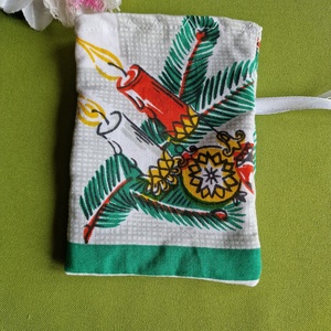 DCS95 - Gyertyás, gömbös mintás textil ajándéktasak, kis mikulás zsák, Karácsony, Mikulás, Mikulás zsák, Varrás, MESKA