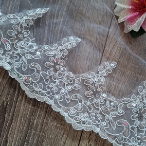 FTY143 - 1 rétegű, hímzett, filtteres, csipkés szélű Hófehér menyasszonyi fátyol 300x150cm - esküvő - kiegészítők - fátyol - Meska.hu