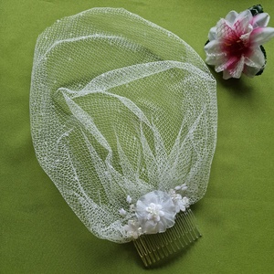 Esküvő FTY140 -  Menyasszonyi Organza virágos, fésűvel ellátott fehér arcfátyol, kalitkafátyol - esküvő - kiegészítők - fátyol - Meska.hu