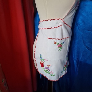 OTT99 - Kalocsai mintás hímzett konyhai kötény - hand made - otthon & életmód - konyhafelszerelés, tálalás - konyhai textil - kötény - Meska.hu