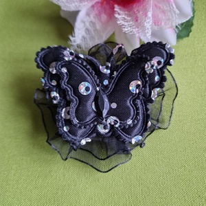 ESKÜVŐ HAD220 - Flitteres fekete pillangós, fodros hajgumi, Esküvő, Hajdísz, Kontydísz & Hajdísz, Ékszerkészítés, MESKA