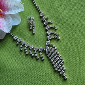 ESKÜVŐ ÉSZ16 � Kristályköves ékszer szett: nyaklánc + fülbevaló - ékszer - ékszerszett - Meska.hu