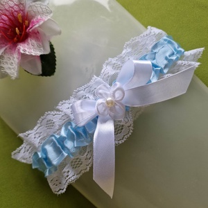 ESKÜVŐ HAK86 - 60mm-es kék, fehér virágos csipke Harisnyakötő, Combcsipke, Legényfogó - Meska.hu