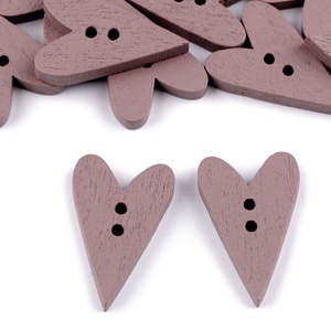 RÖV54 - SZÍV alakú sötét rózsaszín színű fa gomb 18mm - Meska.hu