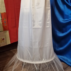 ESKÜVŐ ASZ90 - 52cm-es 1 körös fodros ekrü selyem menyasszonyi alsószoknya, abroncs tüll fodorral - Meska.hu